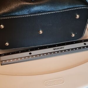 Dooney & Bourke Mini Barlow (black)